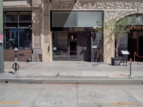 Building Photo - 416 S Spring St