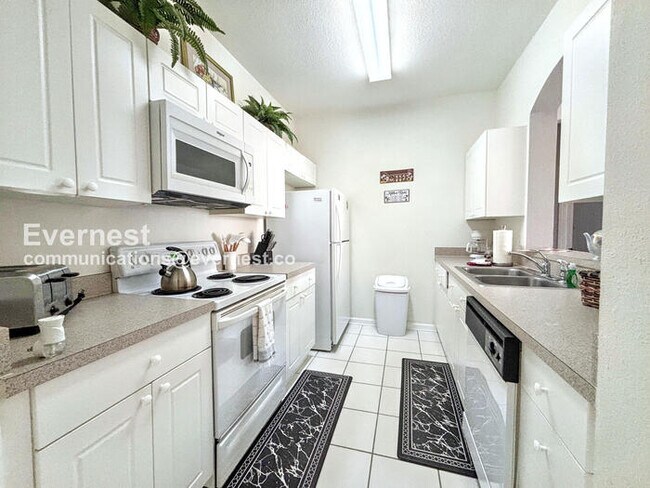 Foto del edificio - Modern 2-Bed Condo with Balcony / Furnished or Unfurnished / Pet Friendly / Available Now!