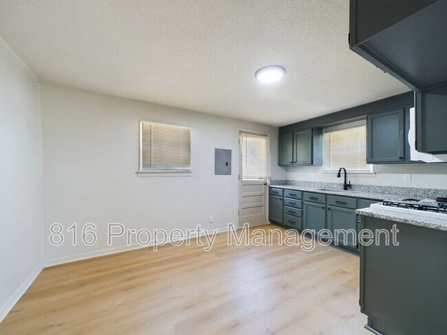 Foto del edificio - 906 S Haden St.