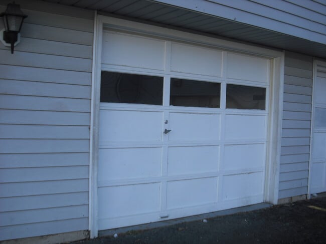 Building Photo - 159 Maybury Cir