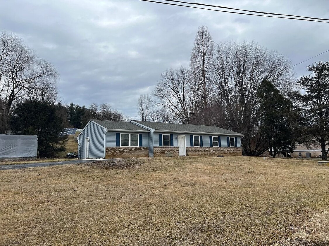 Foto principal - Country living on 1.27 acres.