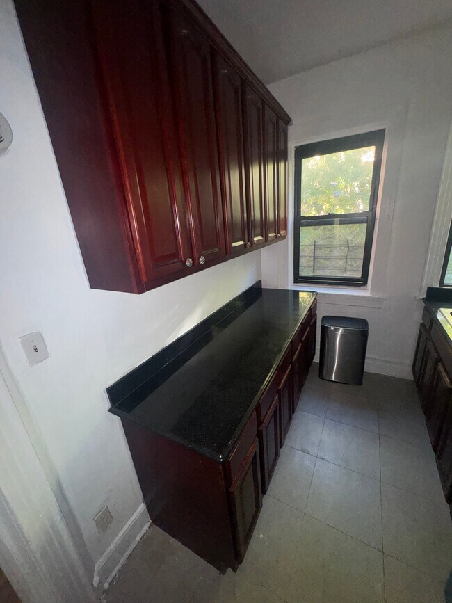 Foto del edificio - 2680 Bailey Ave