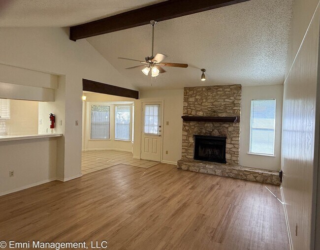 Foto del edificio - 1408 Garnet Rd