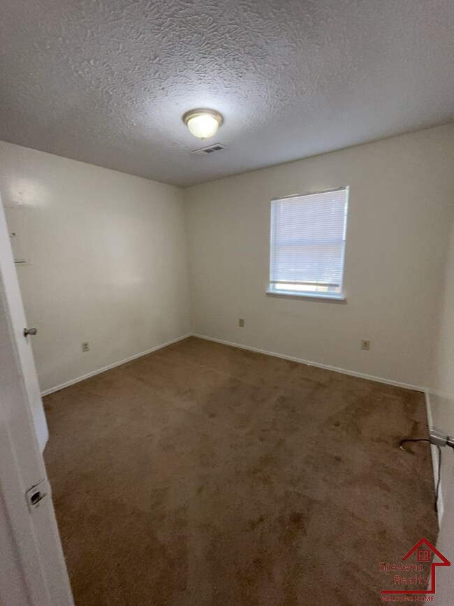 Building Photo - 29 Bybee Woods Dr