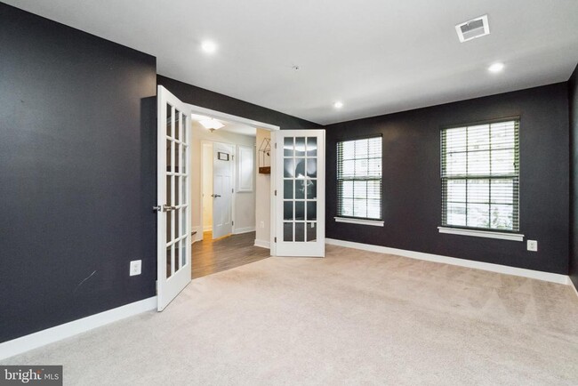 Building Photo - 5603 Richmanor Terrace