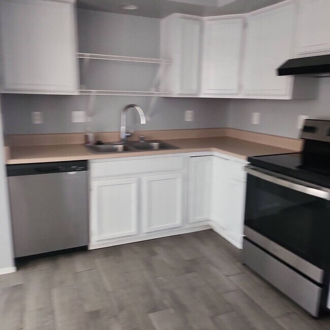 Building Photo - Rio Rancho 2 Badroom 2 Bath with Garage