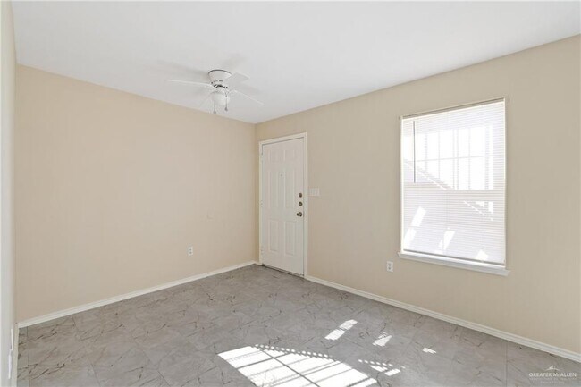 Building Photo - 303 Gastel Cir