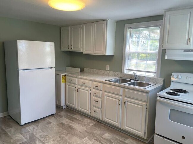Foto del edificio - 1004 S Layton Avenue, Dunn