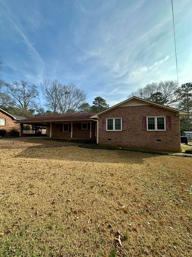 East-side home move-in ready - East-side home move-in ready