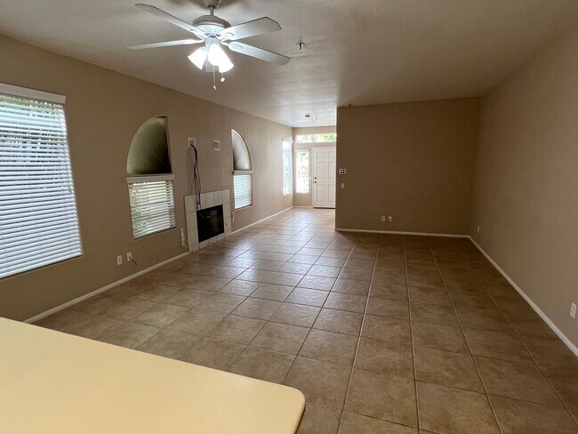 Building Photo - SPACIOUS CONTEMPORARY 3 BEDROOM CONDO WITH GARAGE!