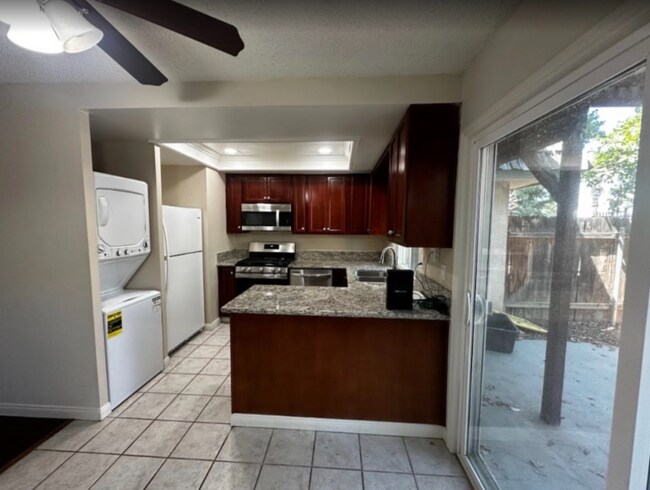 Building Photo - 1435 Clemson Way