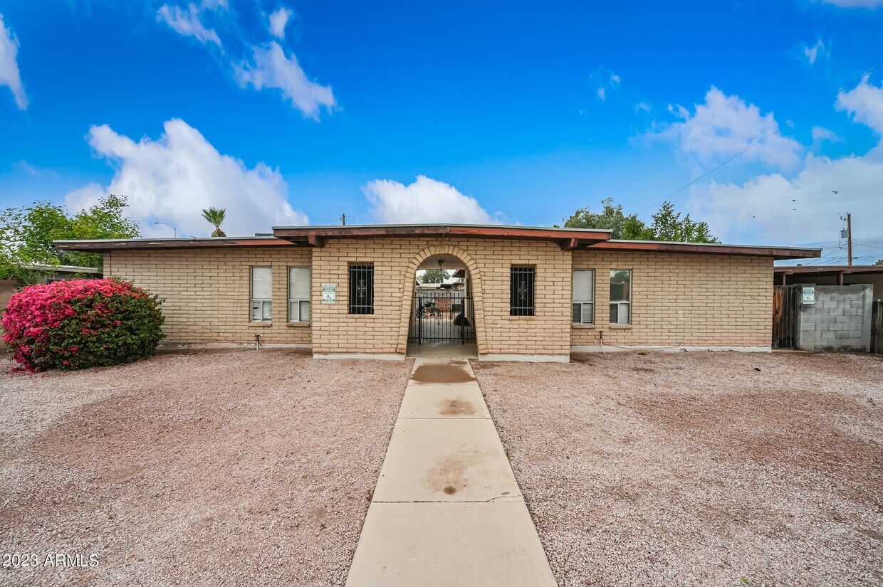 1134 N April Cir Unit B, Mesa, AZ 85203 Room for Rent in Mesa, AZ