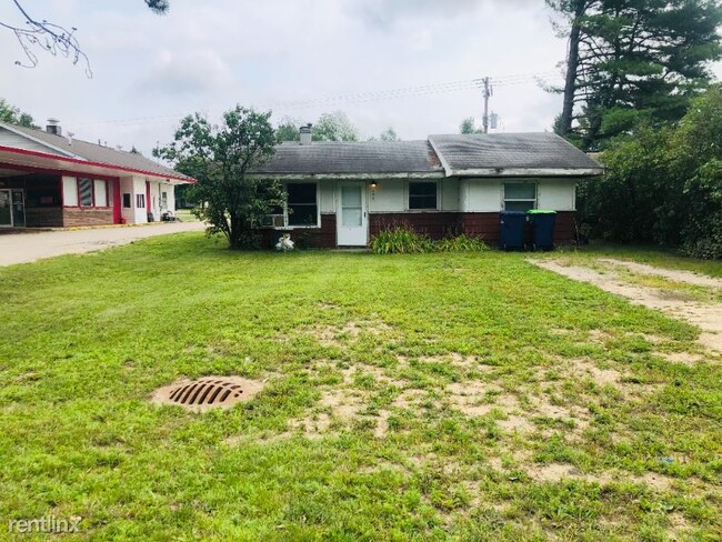 Building Photo - 2 br, 1 bath House - 849 S Lakeshore Dr