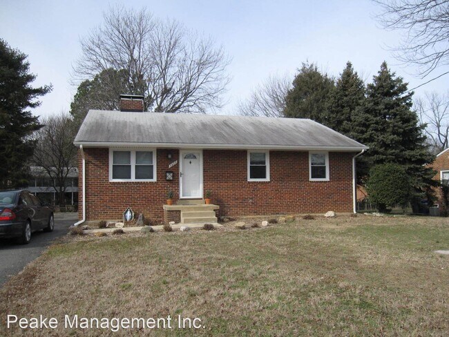 Foto del edificio - 4 br, 2.5 bath House - 3908 Braddock Rd