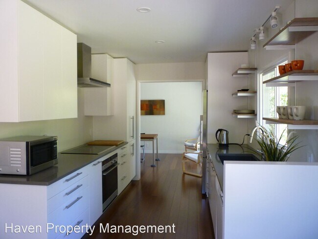 Building Photo - 4 br, 2 bath House - 18034 15th Ave NW