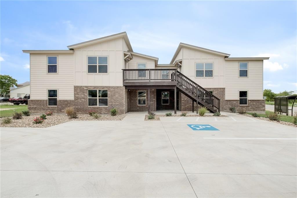 Primary Photo - 2200 Creekside Ln