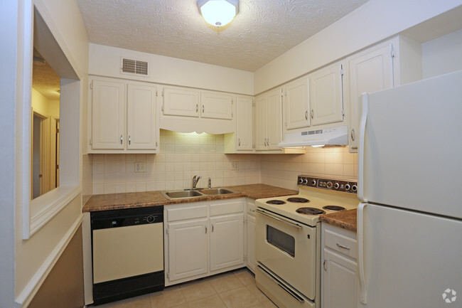 2BR, 1BA -850SF - Kitchen - Lakewood Terrace