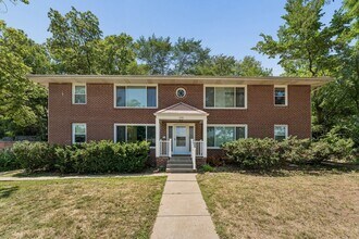 Building Photo - 1210 N 60th St