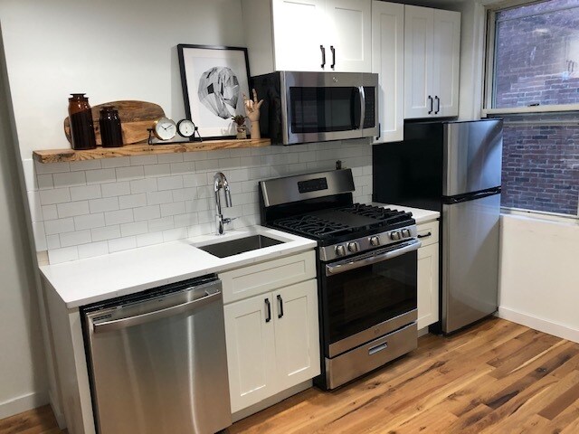 Building Photo - 4406.5 Cessna Way