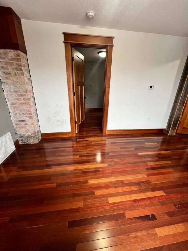 Foto del edificio - 1414 Jefferson St