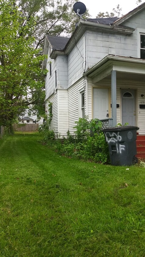 Foto del edificio - 1206 Haney Ave