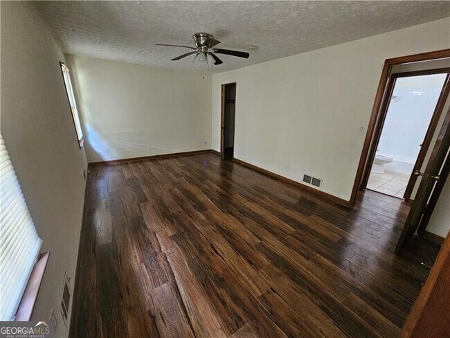 Foto del edificio - 1624 Kon-Tiki Ln