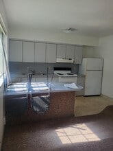 Building Photo - 855 N 700 E