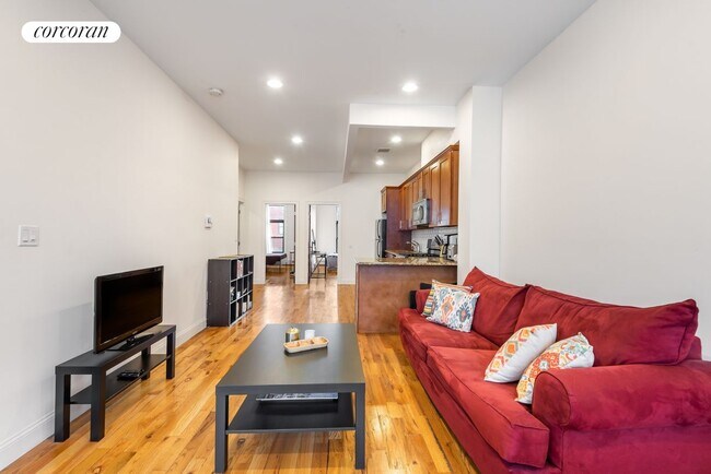 Building Photo - 84 Cornelia St