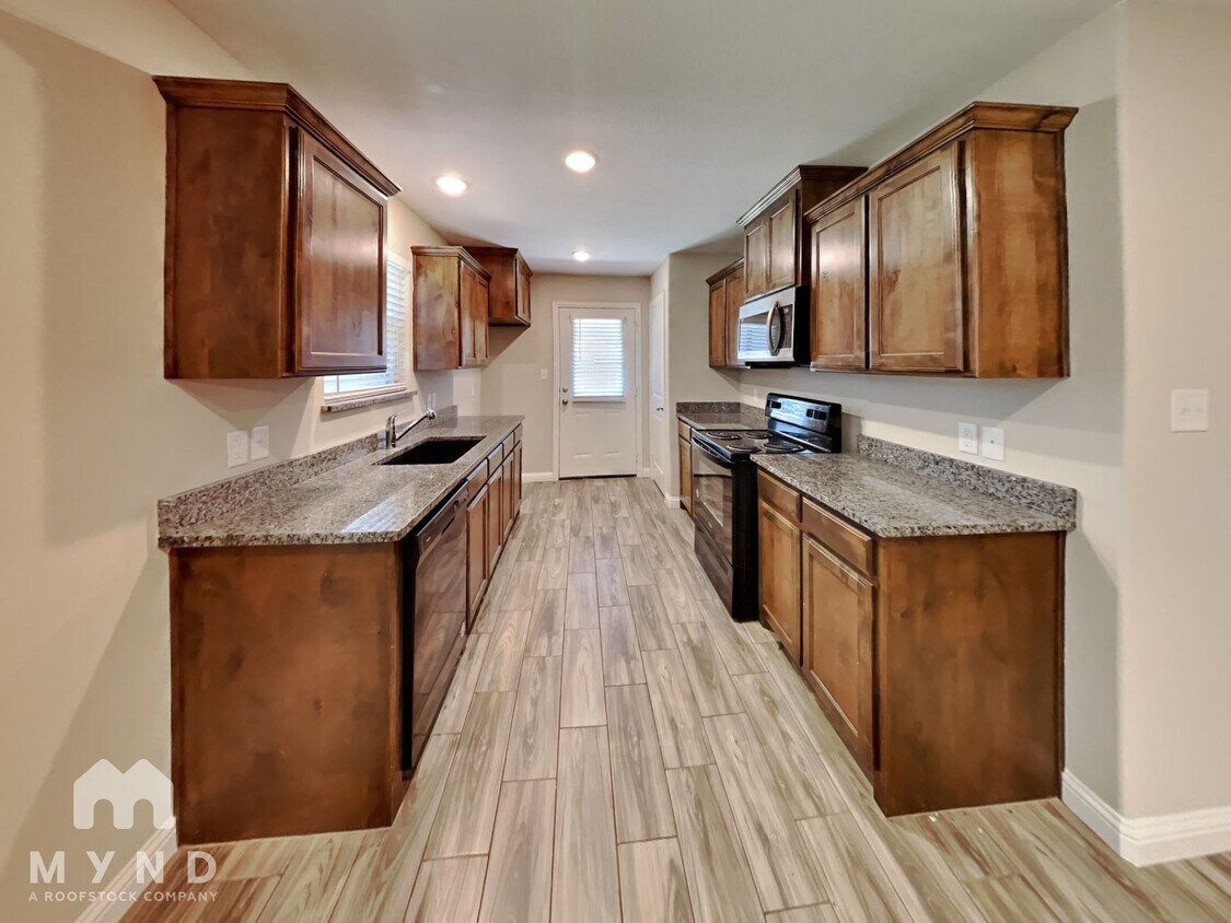 764 Rolling Terrace Circle Townhome Rentals in Granbury TX