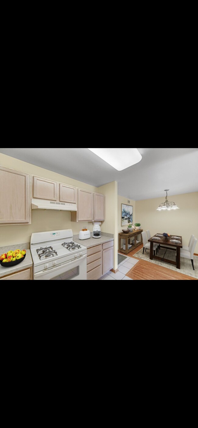 39324 N Melbourne Ct, Beach Park, IL 60083 Townhome Rentals in Beach