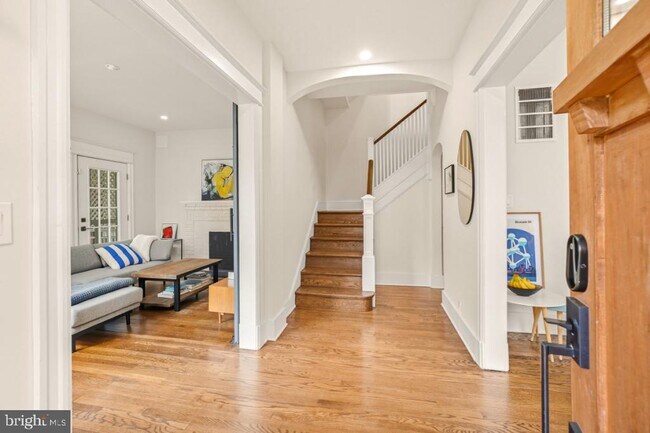 Foto del edificio - 3407 Ordway St NW
