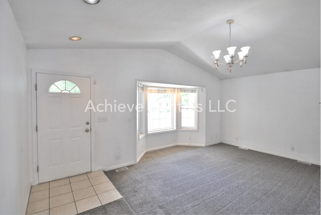 Building Photo - 170 S 460 E