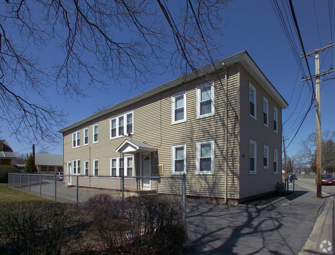 292 Washington St, Taunton, MA 02780 Apartments in Taunton, MA