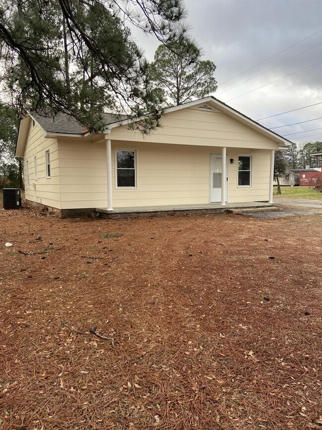 Foto del edificio - 4935 Walnut Dr