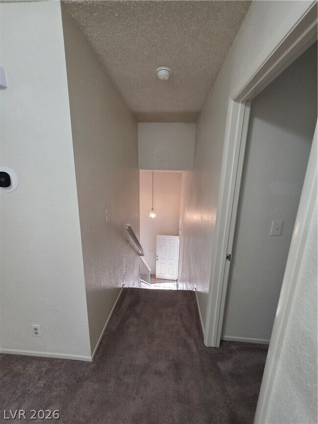 Foto del edificio - 4801 Fiesta Lakes St