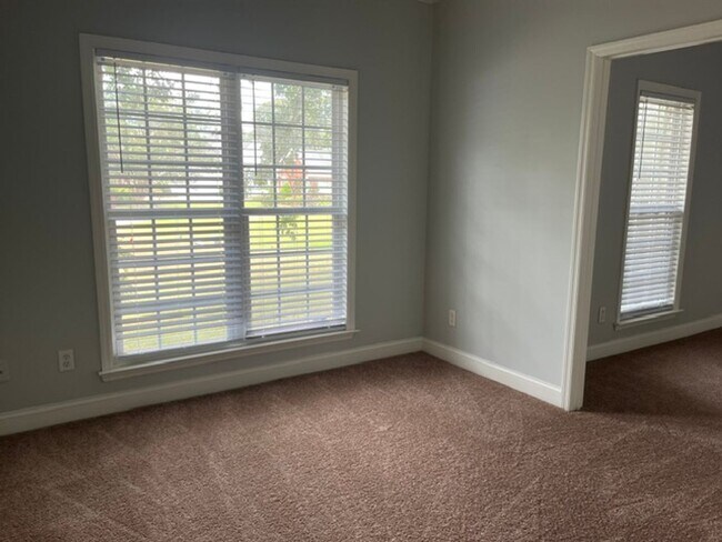 Foto del edificio - 127 Chesapeake Ct