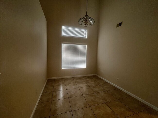 Building Photo - Summerlin Gem Ready to Move-In!