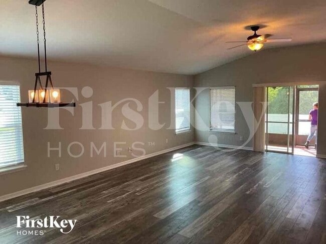 Building Photo - 121 Alexandria Cir