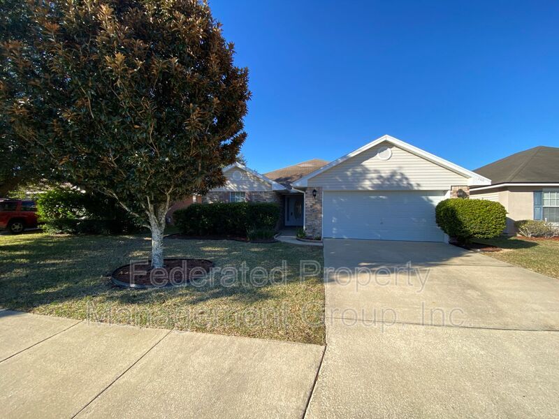 Foto principal - 2615 Creek Ridge Dr