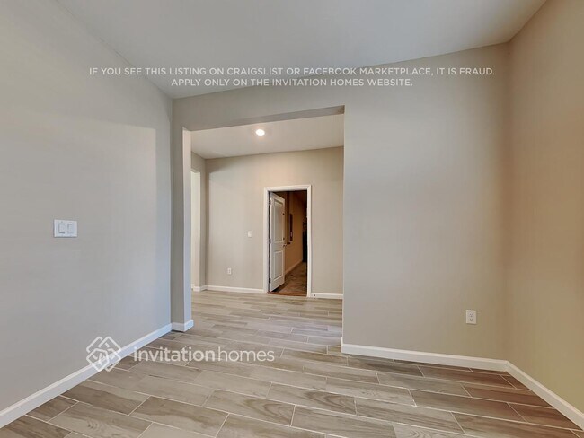 Foto del edificio - 6310 Starlight Dr