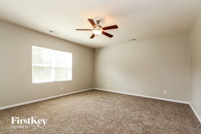 Foto del edificio - 7209 Cedarfield Rd