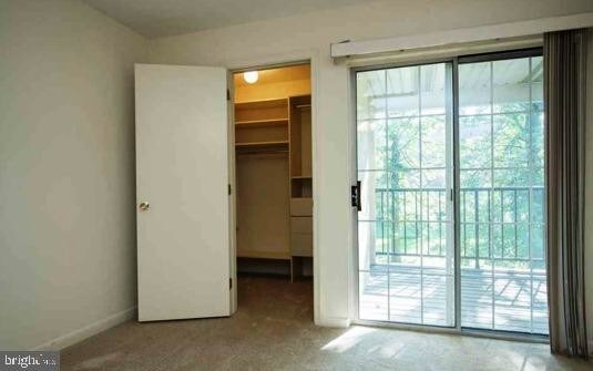 Building Photo - 312 Valley Stream Ln