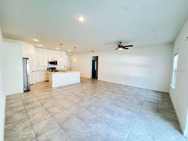 Building Photo - 2692 SW 161st Loop