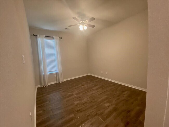 Foto del edificio - 4755 Cullen Brook Rd