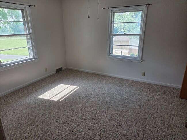 Dormitorio - 420 Muth Rd