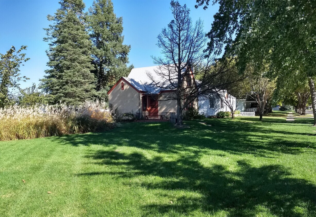 442 W 21st St, Fremont, NE 68025 House Rental in Fremont, NE