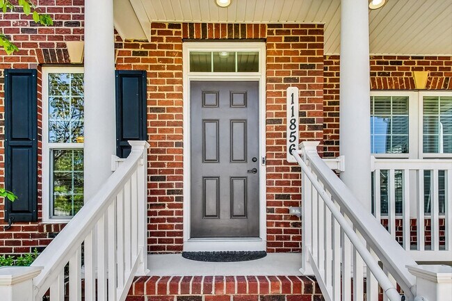 Foto del edificio - Charming 4 bedroom, 3.5 bath home located ...