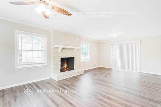 Foto del edificio - 1427 Drayton Woods Dr