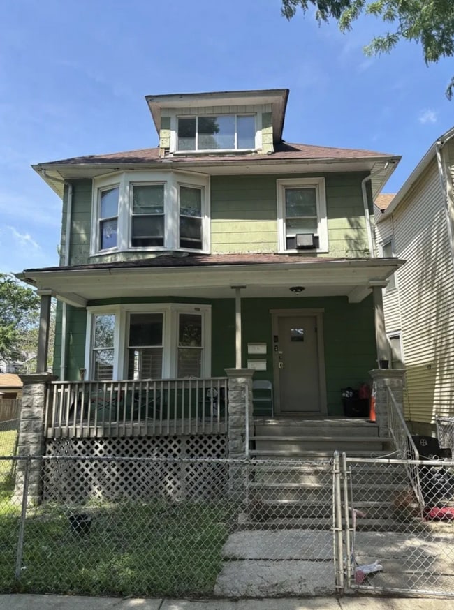 Building Photo - 10734 S Prairie Ave
