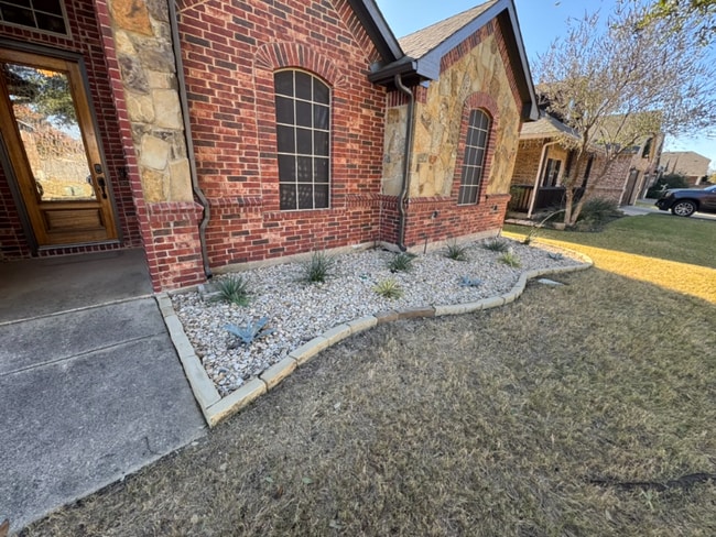 Building Photo - 569 Griffith Dr